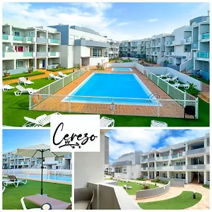 https://cerezo-pool-view.hotelsfuerteventura.org